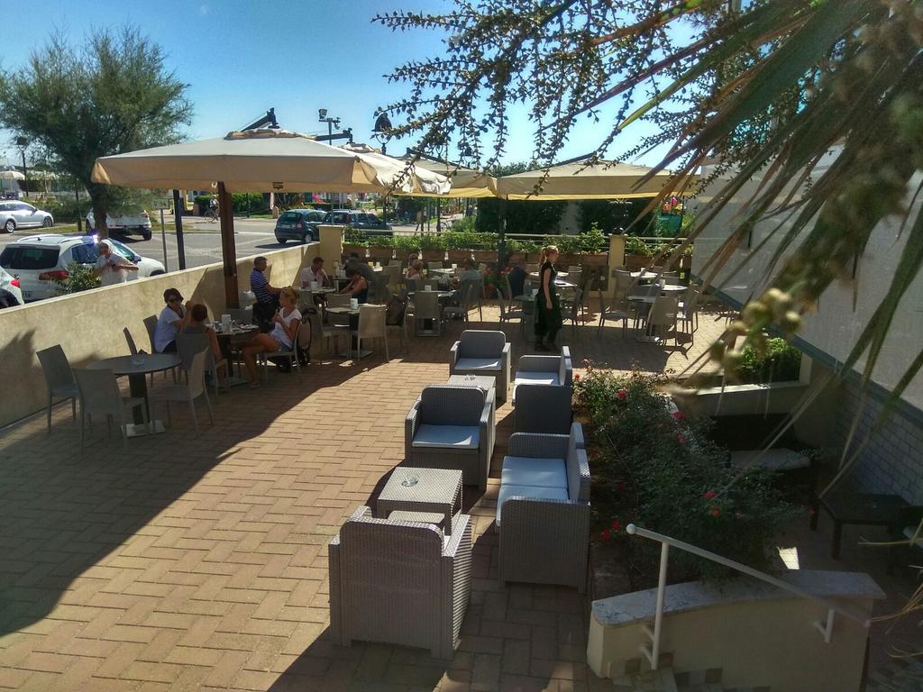 Hotel Lady Mary Milano Marittima Exterior foto